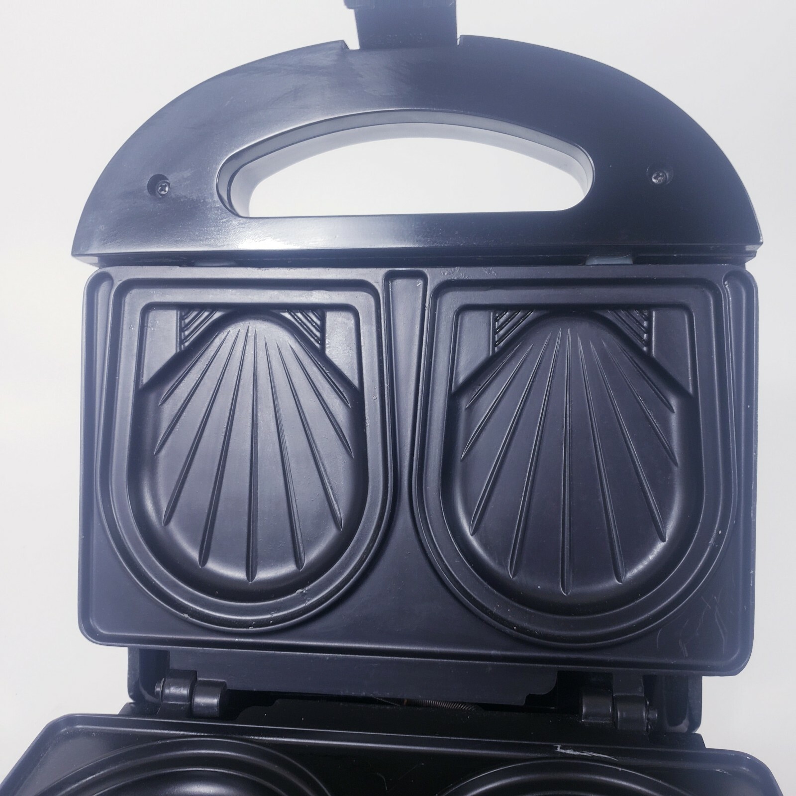 VillaWare Electric Croque Monsieur Sandwich Maker Grill & Seal