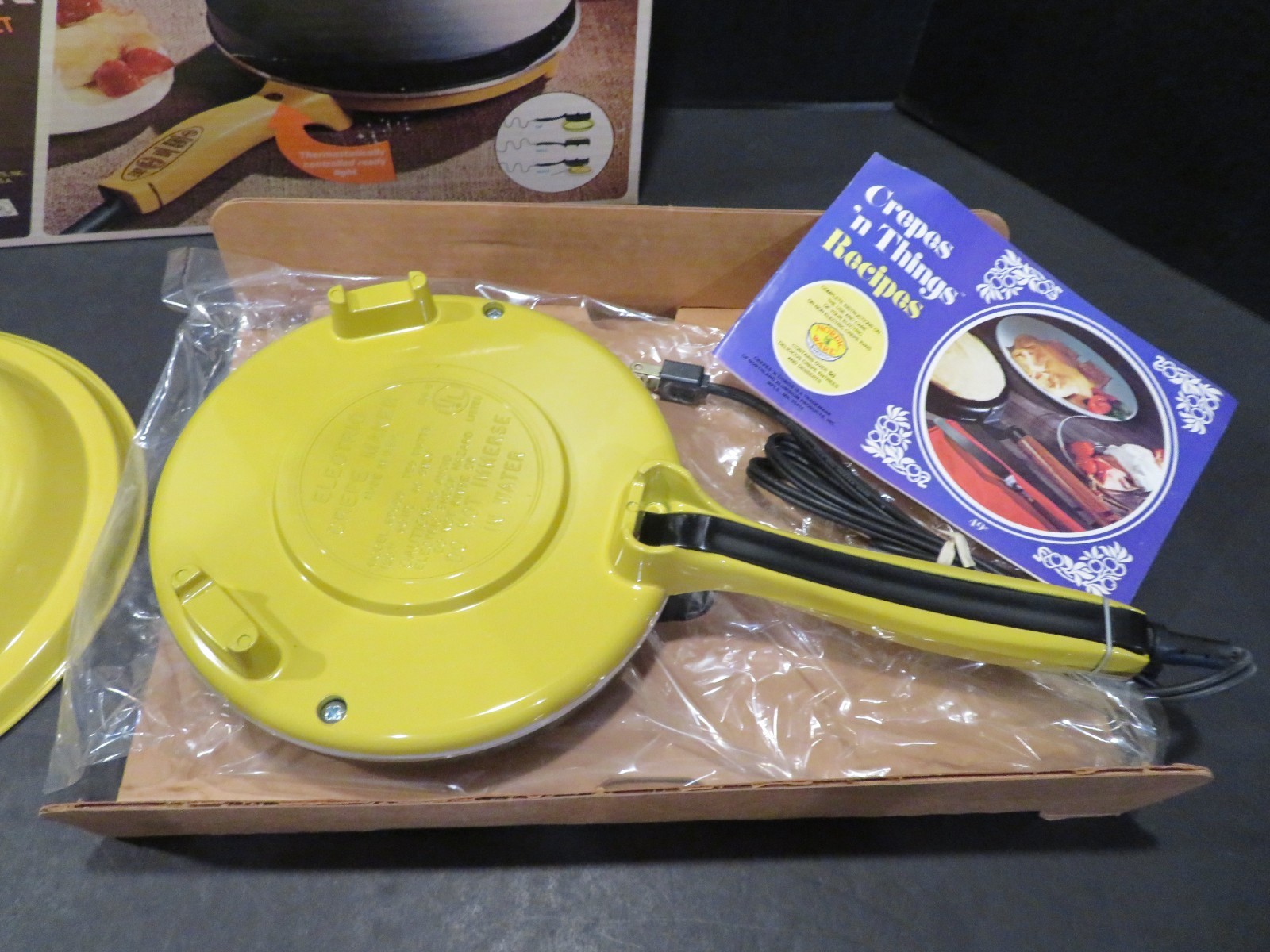 Vintage Nordic Ware Electric Crepe Maker – Crepe Making Set – CAT. No. 85032 –
