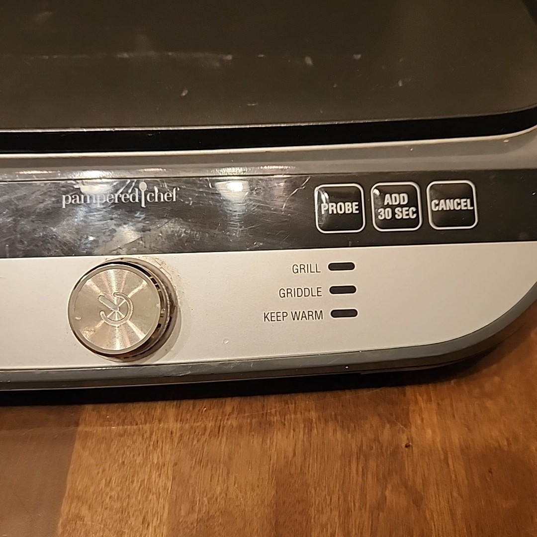 Pampered Chef Deluxe Electric Grill & Griddle 100348