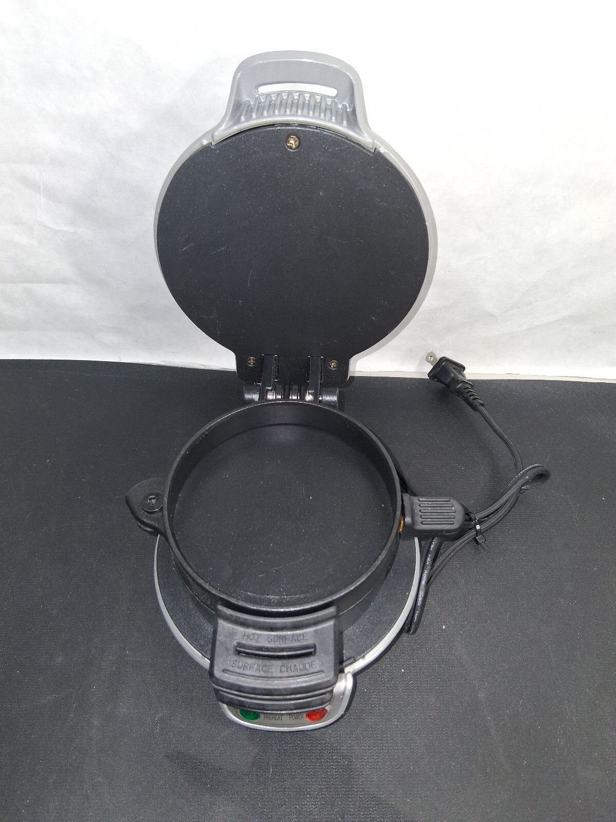 Hamilton Beach Breakfast Sandwich Burger Patty Press Maker ST29