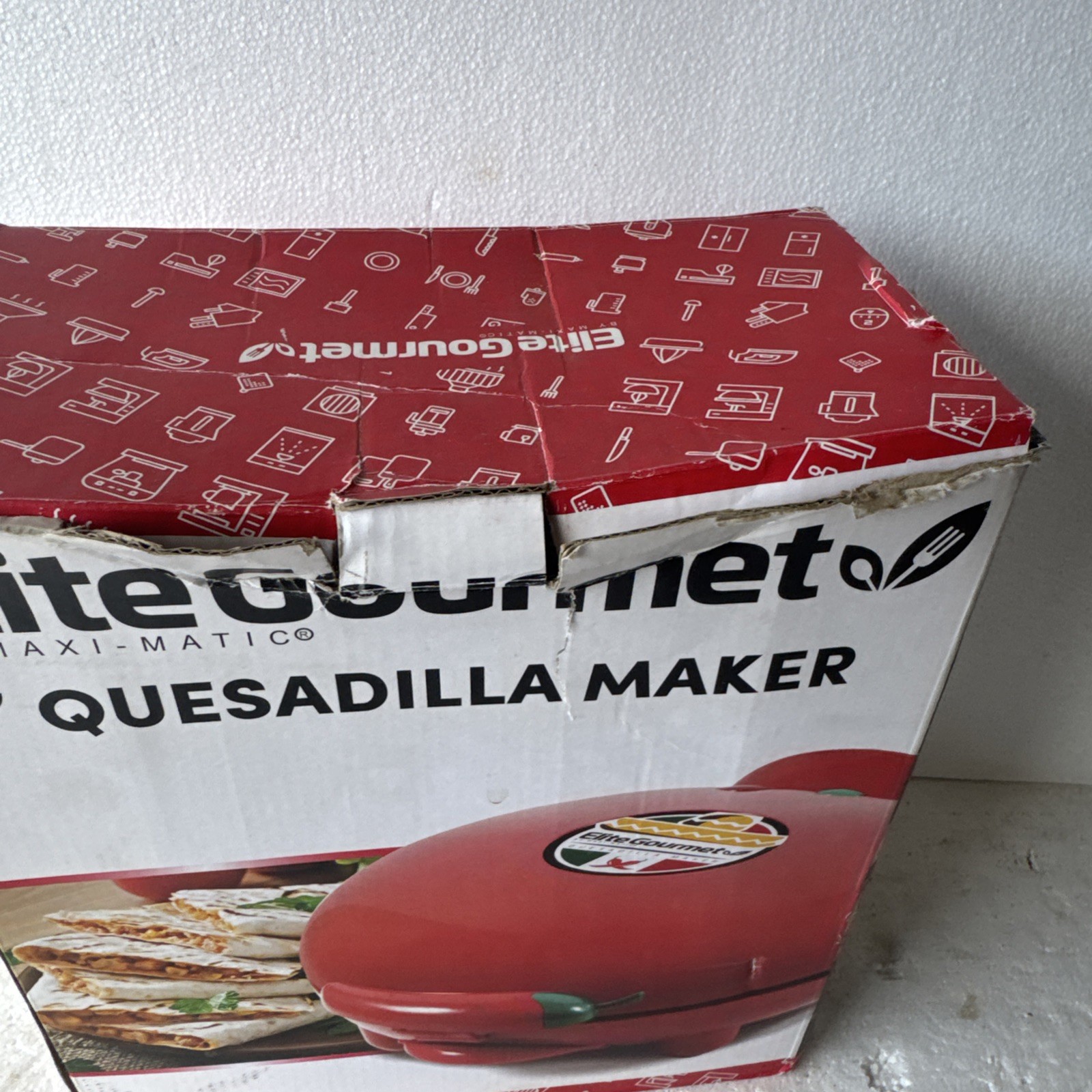 Elite Gourmet Non-Stick Electric Quesadilla Maker Easy-Slice 8″ Red