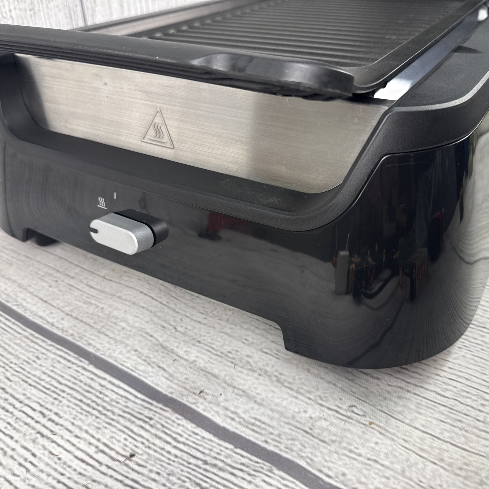 Philips Smoke-less Indoor Grill Advanced 1660W Infrared Heat Cooker HD6371 Clean