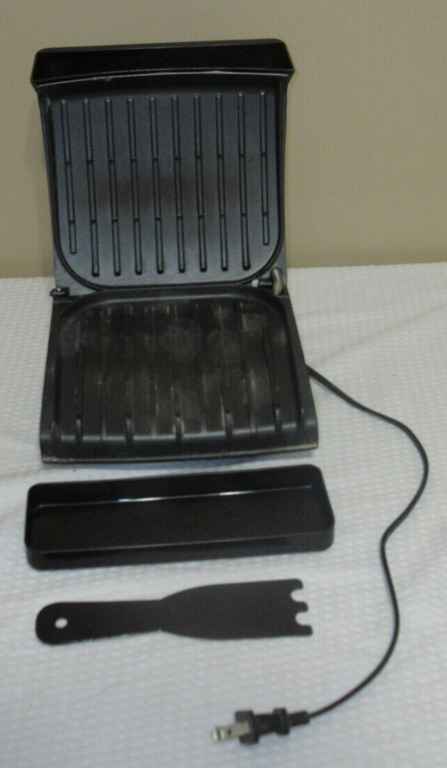 George Foreman Grill GR0038W Fat Reducing Machine With Drip Tray and Spatula