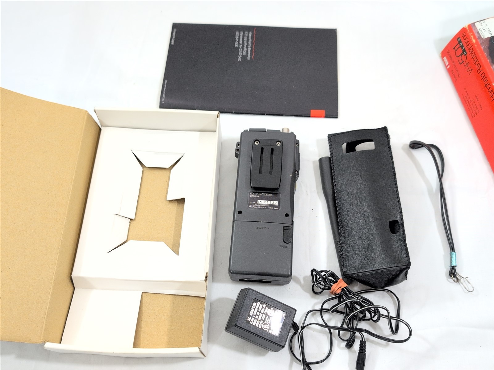READ DESCRIPTION!APELCO HANDHELD MARINE RADIO TRANSCEIVER ASMVXL501 VHF 501 Plus