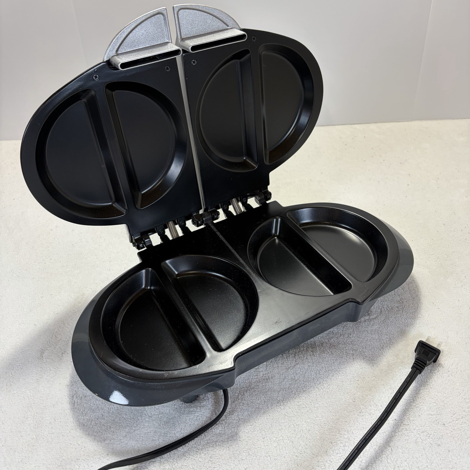 GT Xpress 101 Deluxe Countertop Double Grill Meal Snack Dessert Maker Silver