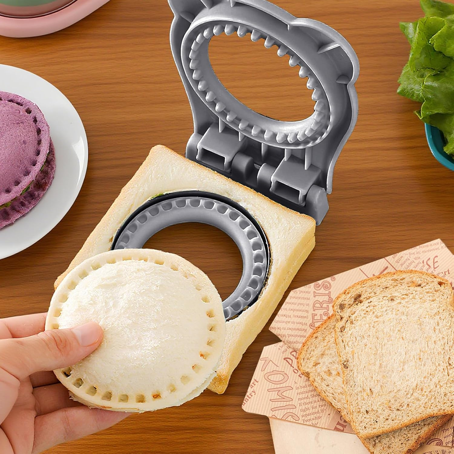 1 Pack Uncrustable Sandwich Maker, Circle Shape Sandwiches Pocket 3.7 Grey