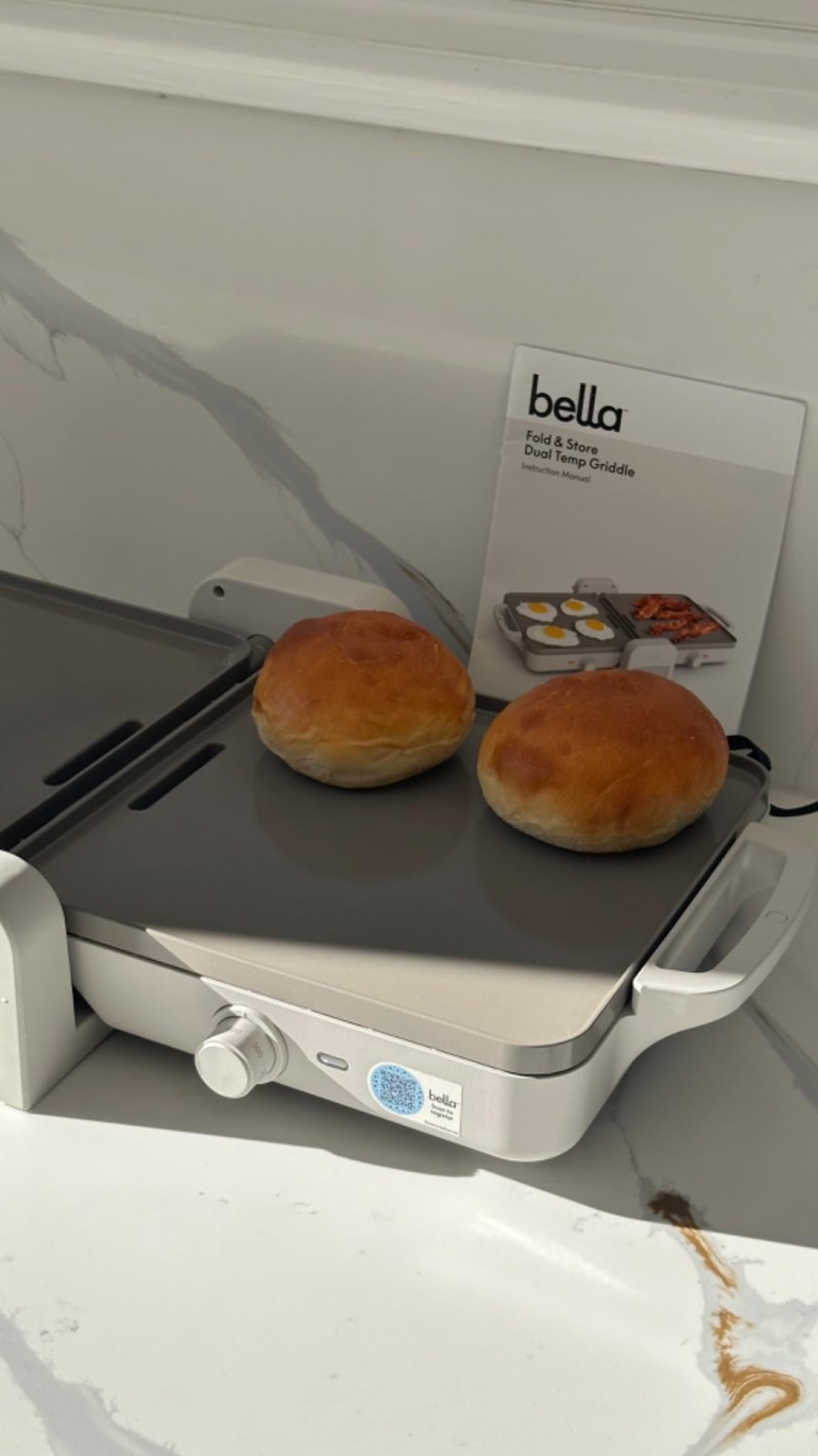bella 10″x 20″ Ceramic Fold-n-Store Dual Temp Griddle Nonstick Coating Oatmilk
