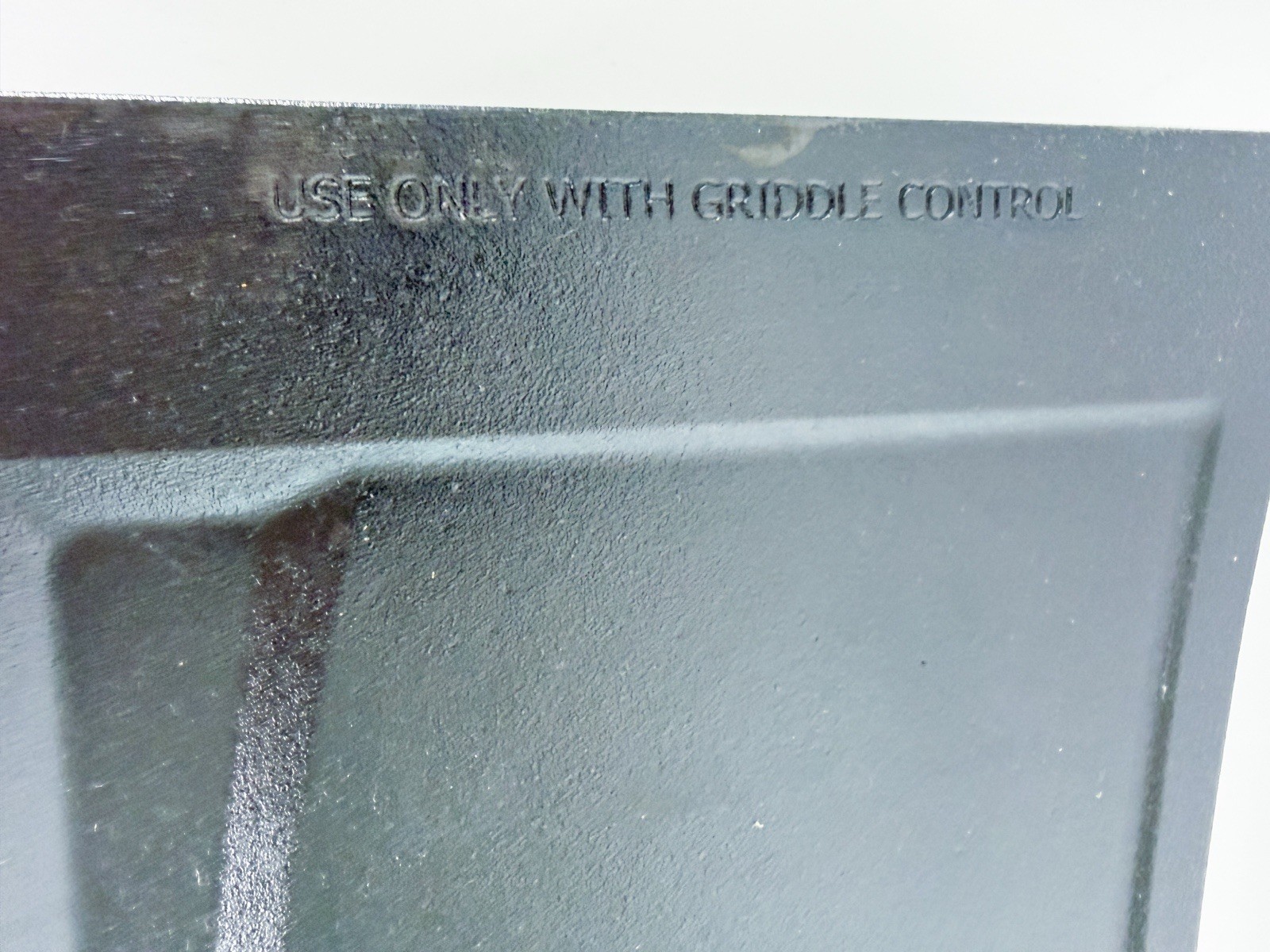 Lodge Cast Iron Heavy Duty Black Griddle For GE/Café Stove – LM391A