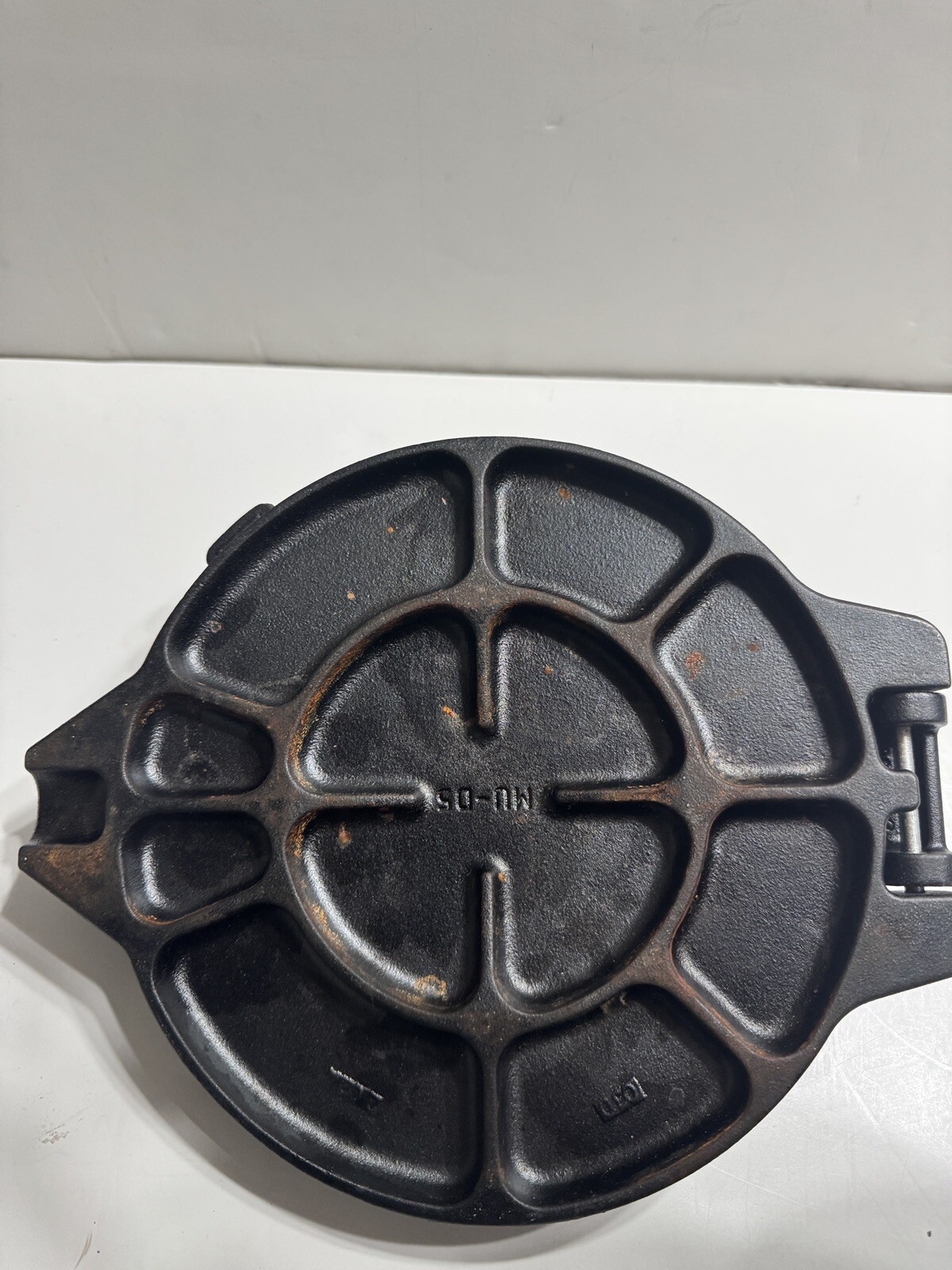 Victoria Cast Iron Tortilla Empanadas Arepas Pataconera Maker Pan Columbia