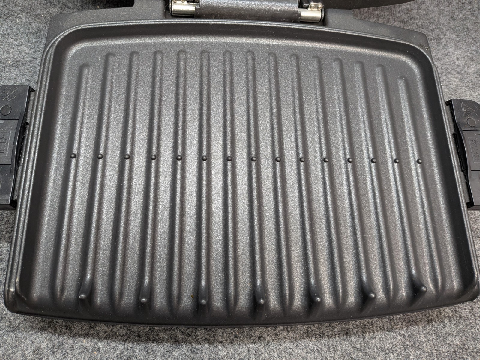 George Foreman GRP95R Red Electric Grill Removable Plates Digital Tested Works