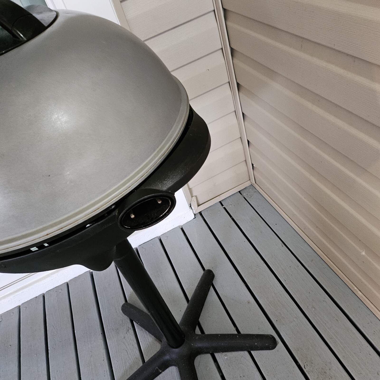 George Foreman Indoor/Outdoor Dome Electric Grill | GGR50B EX AUCT#11948