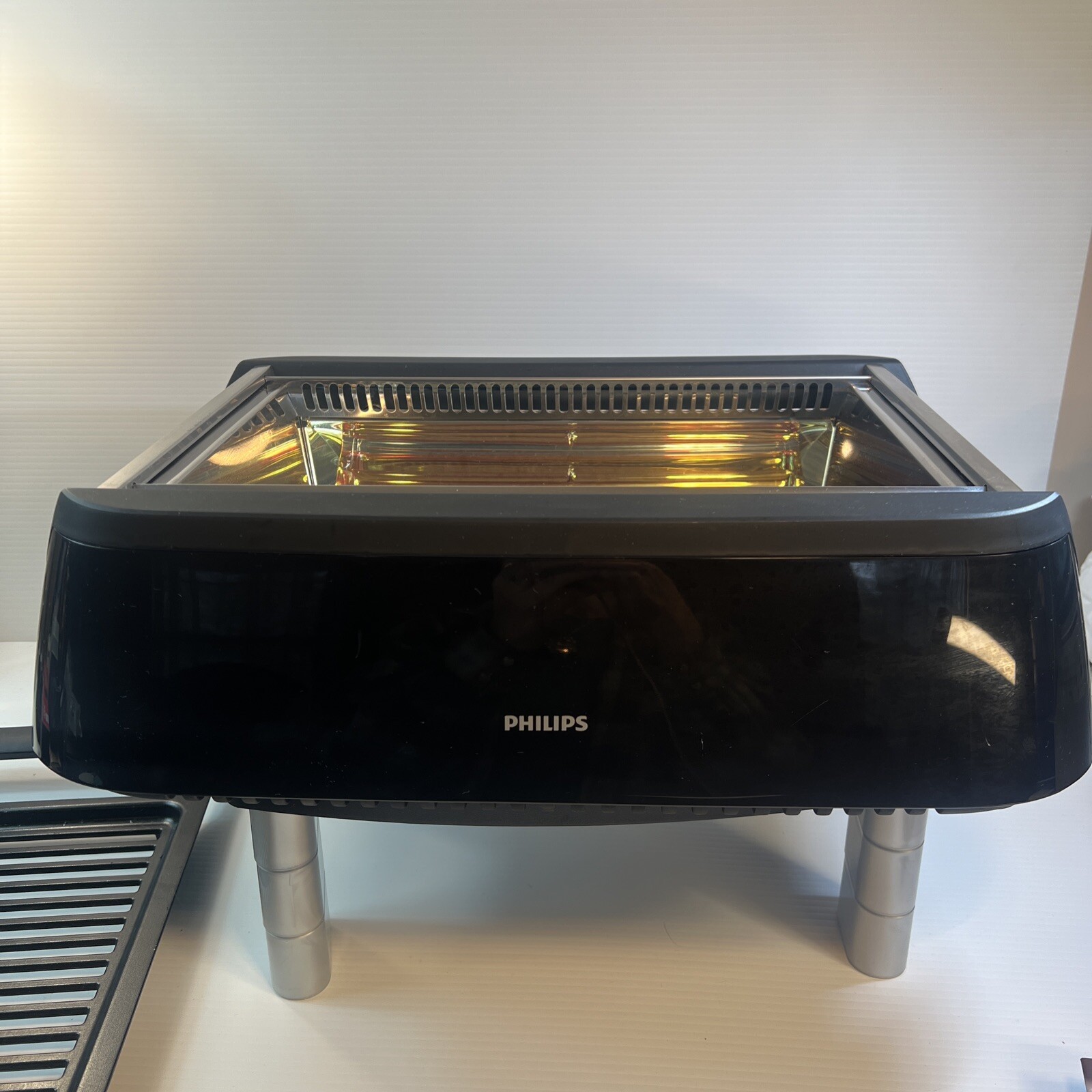 Phillips Smoke-Less Indoor Grill Advanced 1660W Infrared Heat Cooker