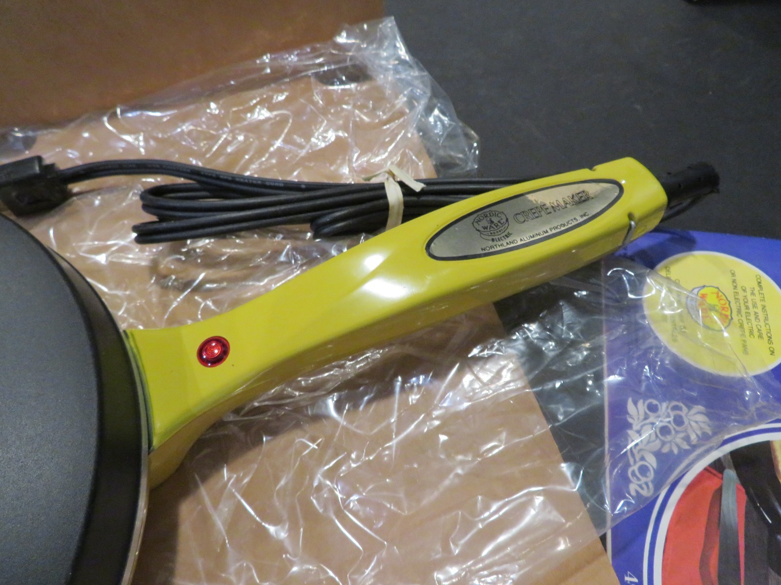 Vintage Nordic Ware Electric Crepe Maker – Crepe Making Set – CAT. No. 85032 –