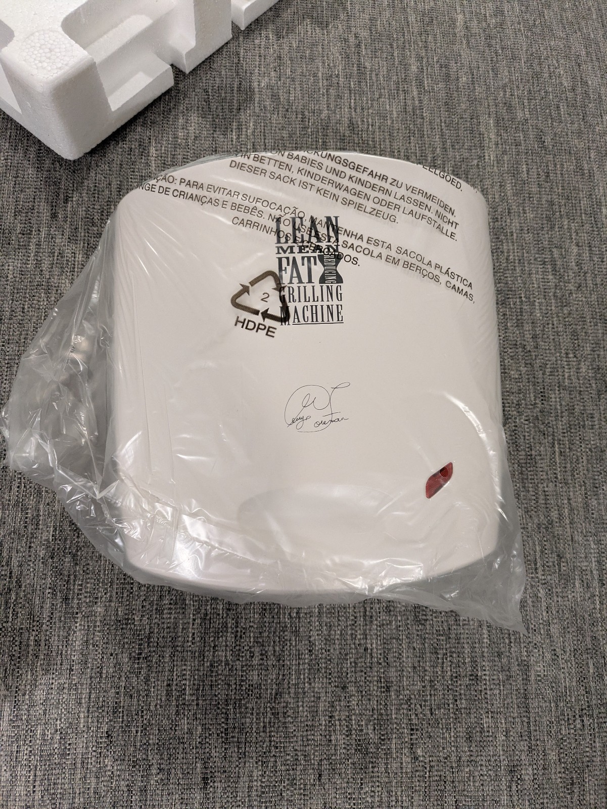 George Foreman Newest Champ Size Grill, White, New in box 2007 with grill sponge