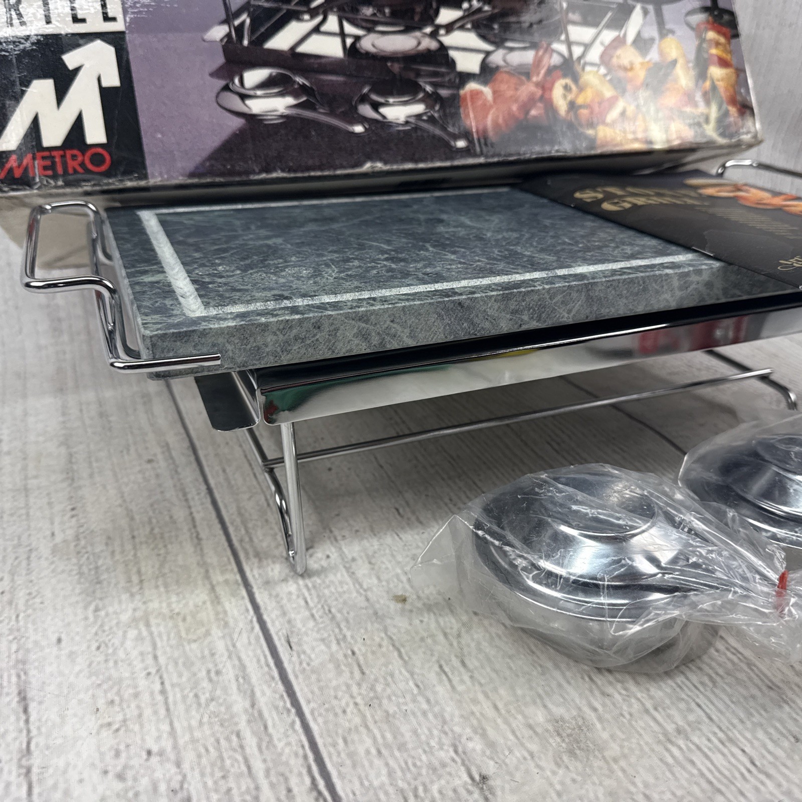 Sizzle Stone Table Top Food Grill By Metro – Brand New In Box – Book Included