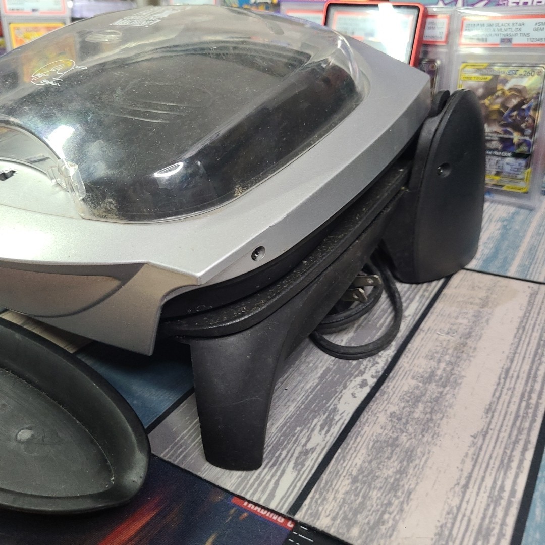 George Foreman Lean Mean Fat Reducing Grilling Machine & Drip Tray BROKEN HANDLE
