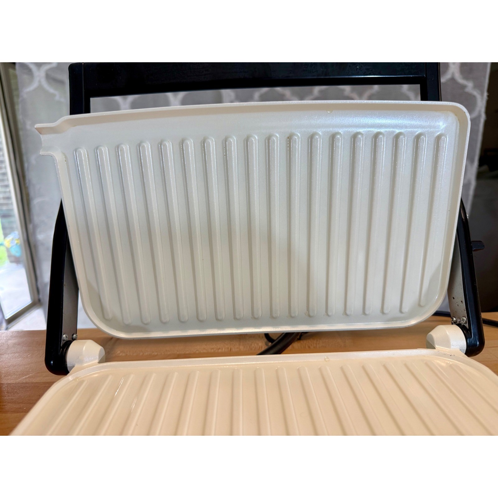Oster DuraCeramic Panini Maker and Grill Black White CKSTPM20W-TECO