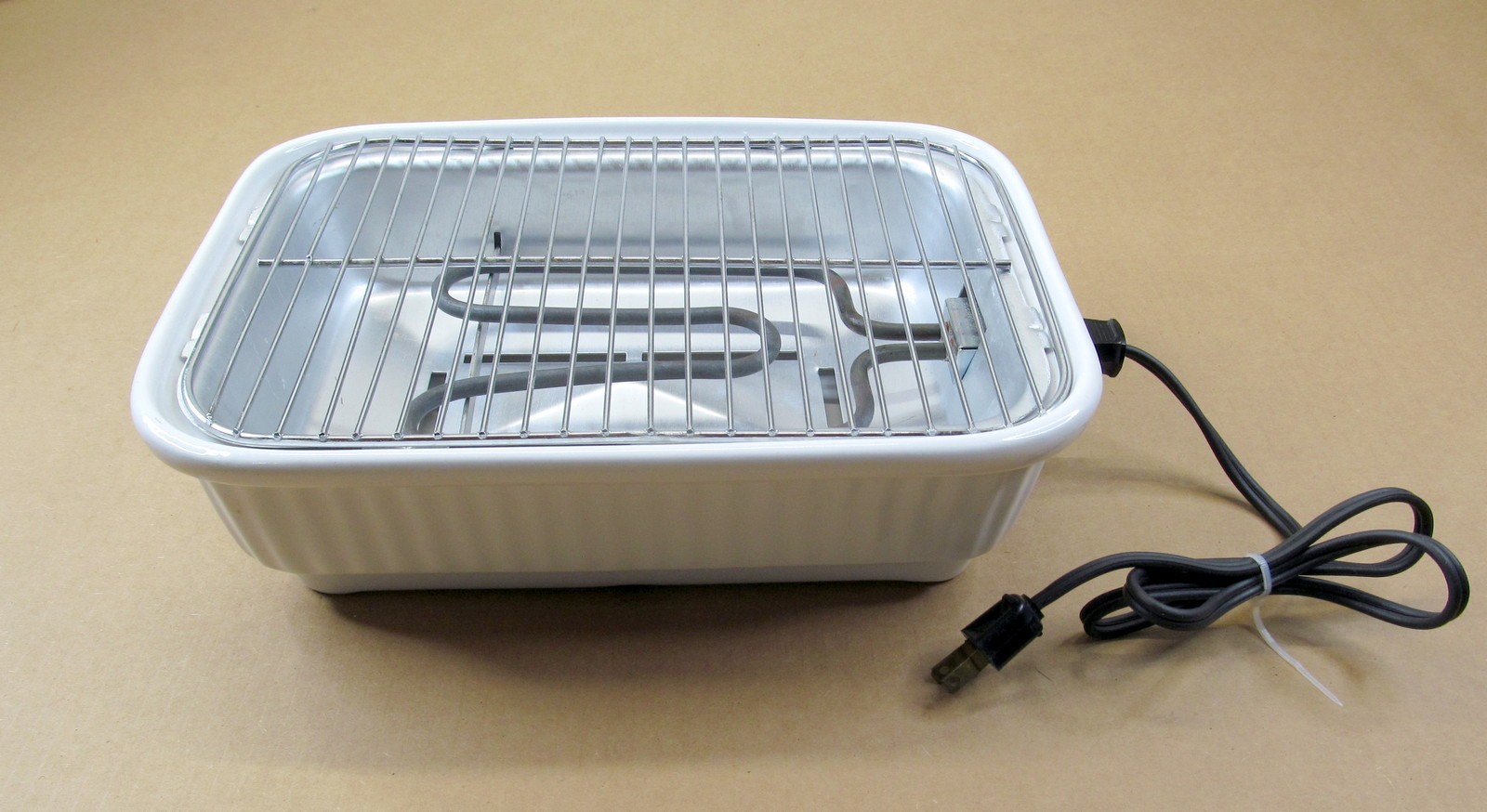 Maverick Smokeless Indoor Electric Broiler Grill | MG-20 | 9″ x 12″ White Crock