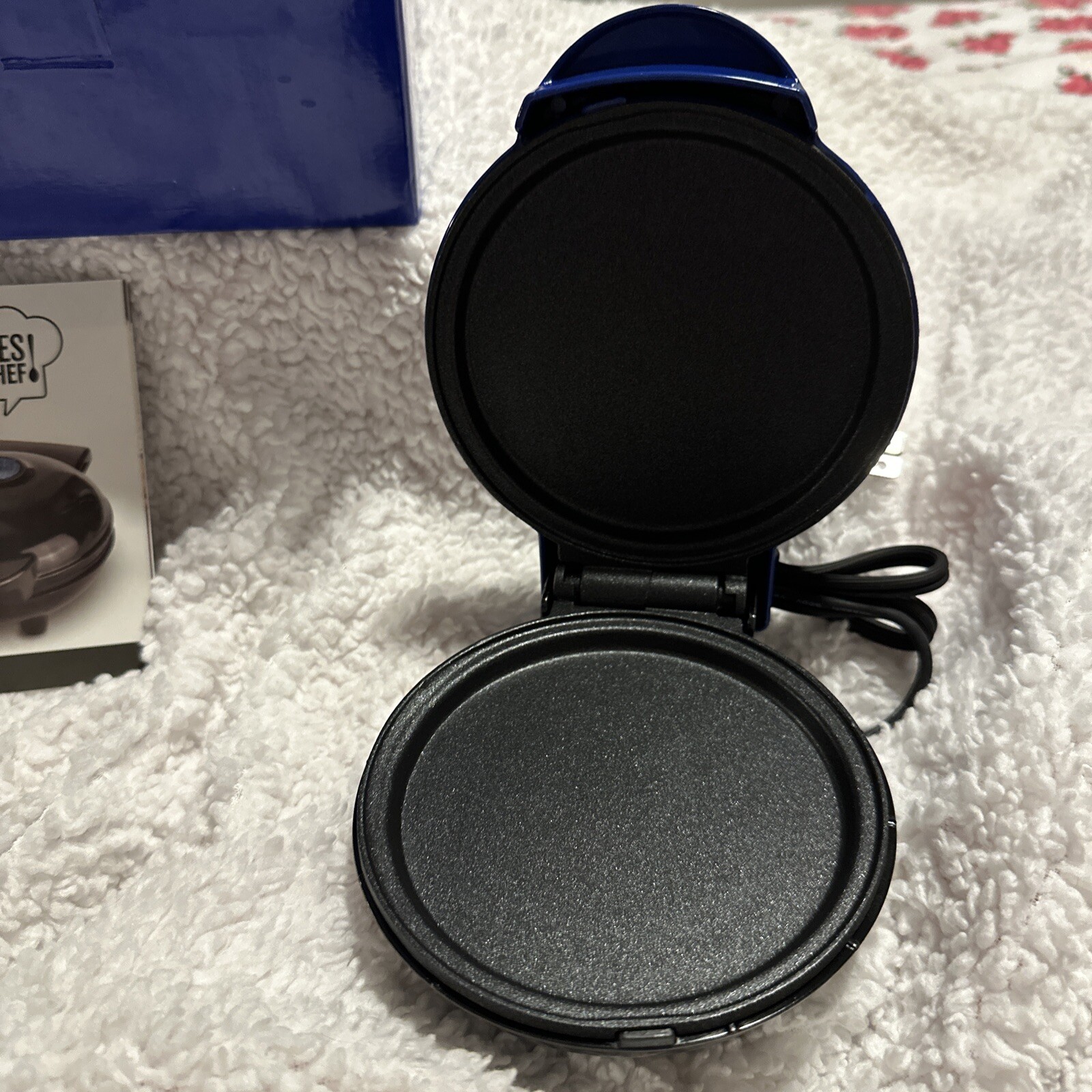 Yes Chef! 6″ Personal Blue Non-Stick Electric Griddle (NEW)