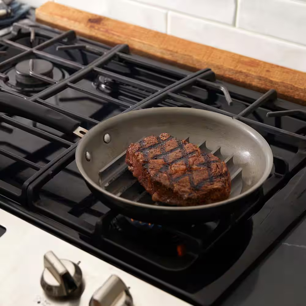 8.75 In. Dia. Grill Anywhere round Sear ‘N Sizzle Grate for Skillets, Air Fryers