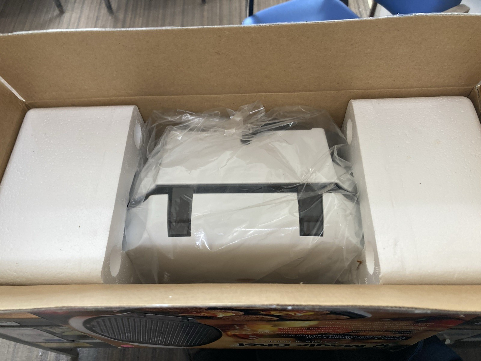 Extra Large Magic Chef Rapid Grill – White- BRAND NEW IN THE BOX