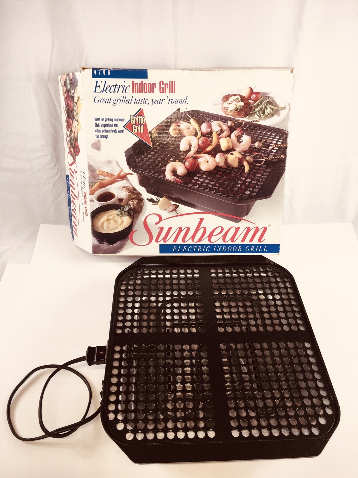 Sunbeam Oster Electric Indoor Grill Model 4760 Non-stick Griffo Grid with Box