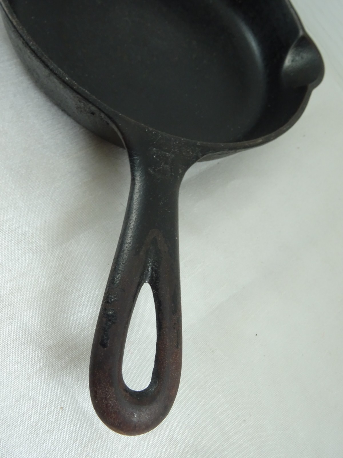 Vintage Griswold USA 3 Cast Iron Skillet Frying Pan 7″