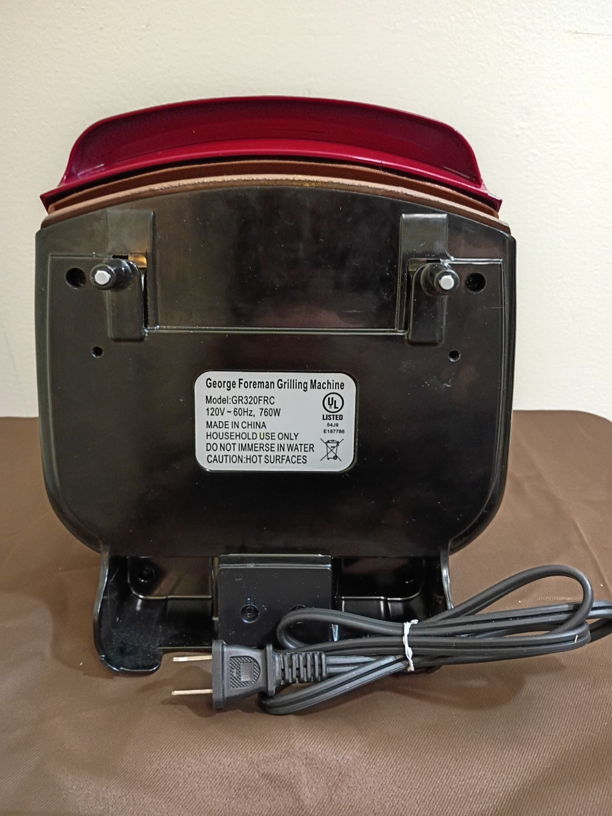 George Foreman Red Countertop Grilling Machine GR320FRC, Non-Stick, 760Watts