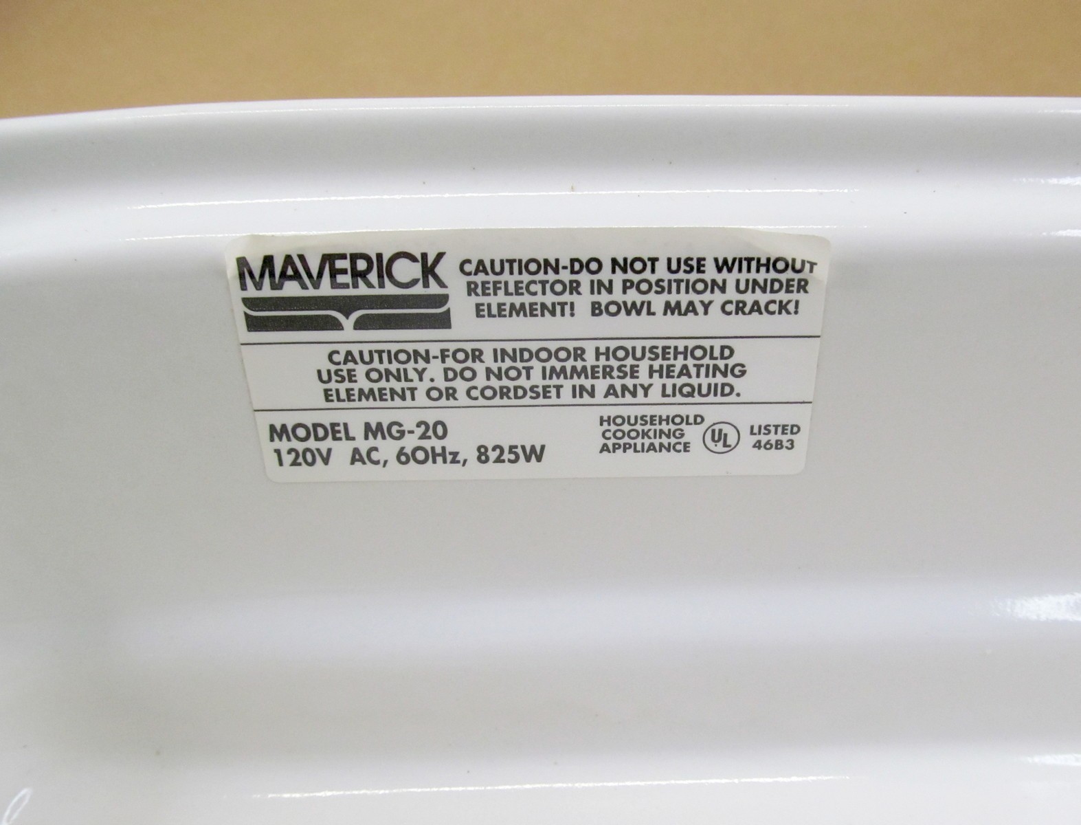 Maverick Smokeless Indoor Electric Broiler Grill | MG-20 | 9″ x 12″ White Crock