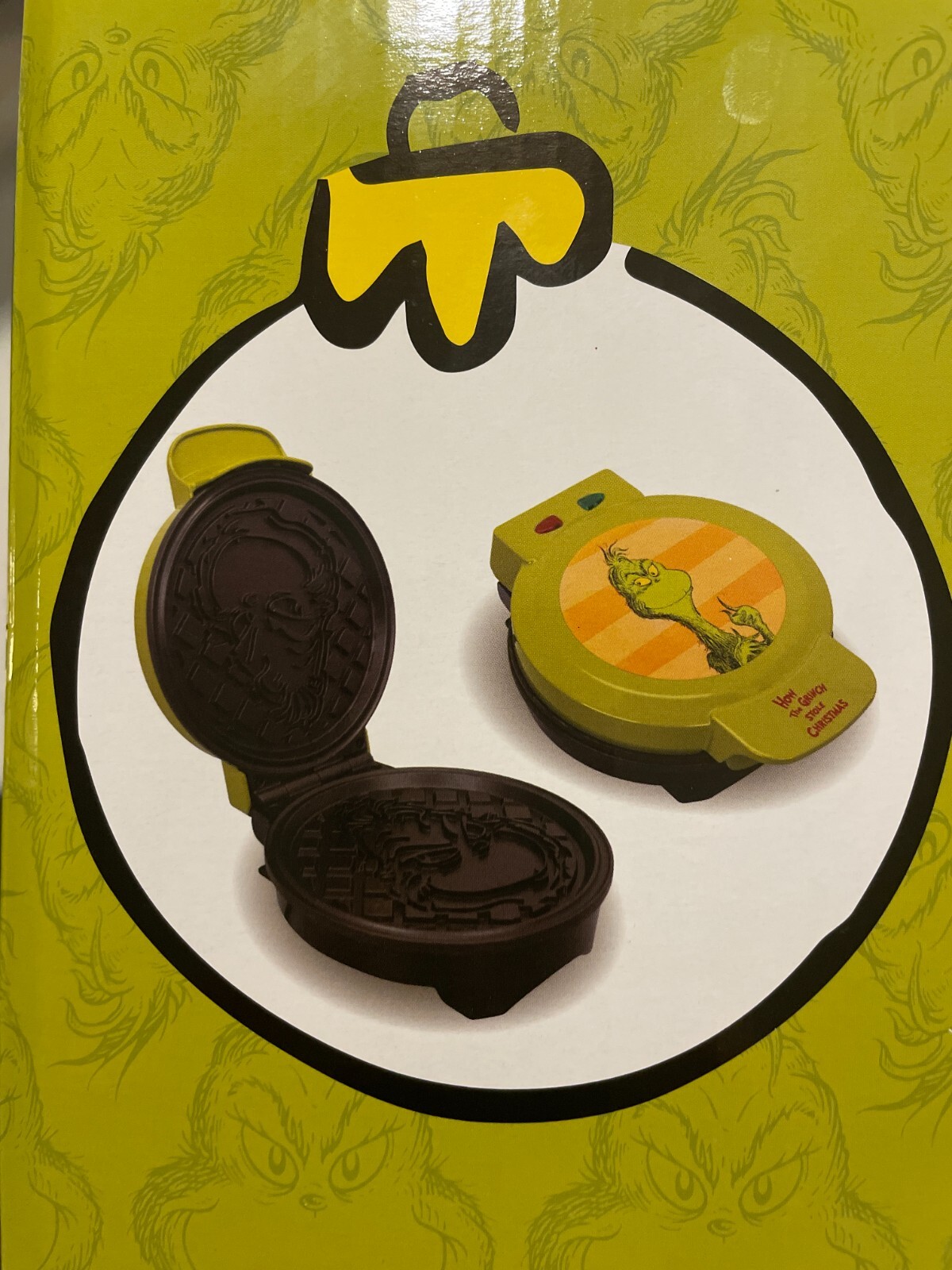 Dr. Seuss The Grinch Non Stick Waffle Maker Green Kitchen Christmas Holiday NEW