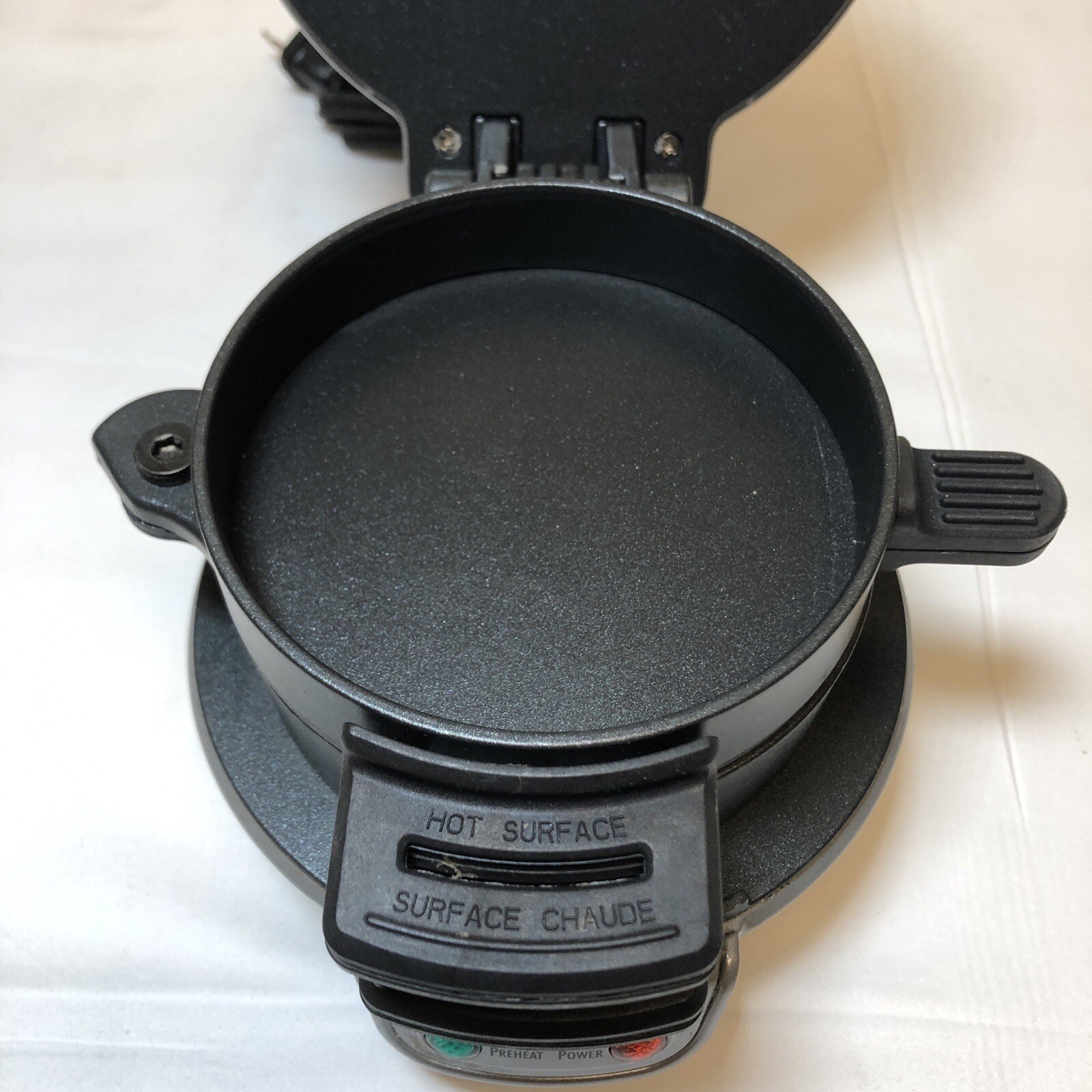 Hamilton Beach Quick and Easy Breakfast Sandwich Maker Model 25475A Non Stick