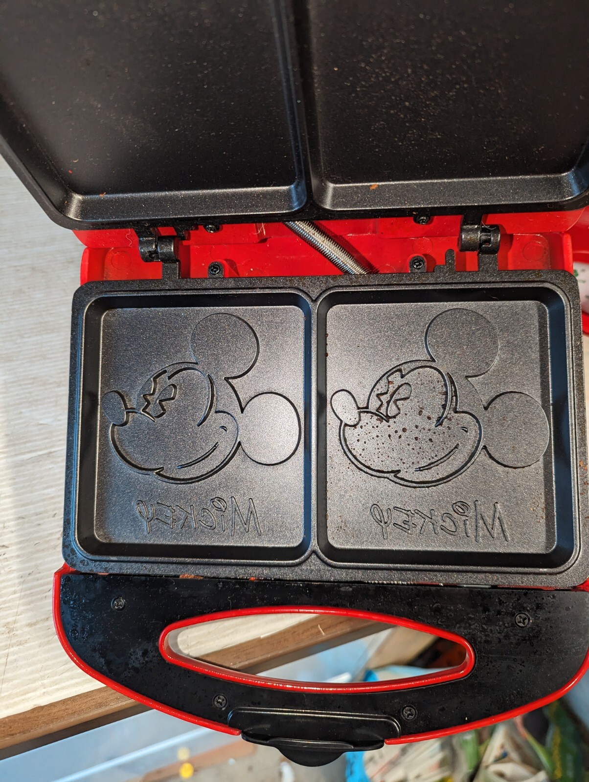 Disney Mickey Mouse French Toast Hot Sandwich Maker DCM-51 600W.