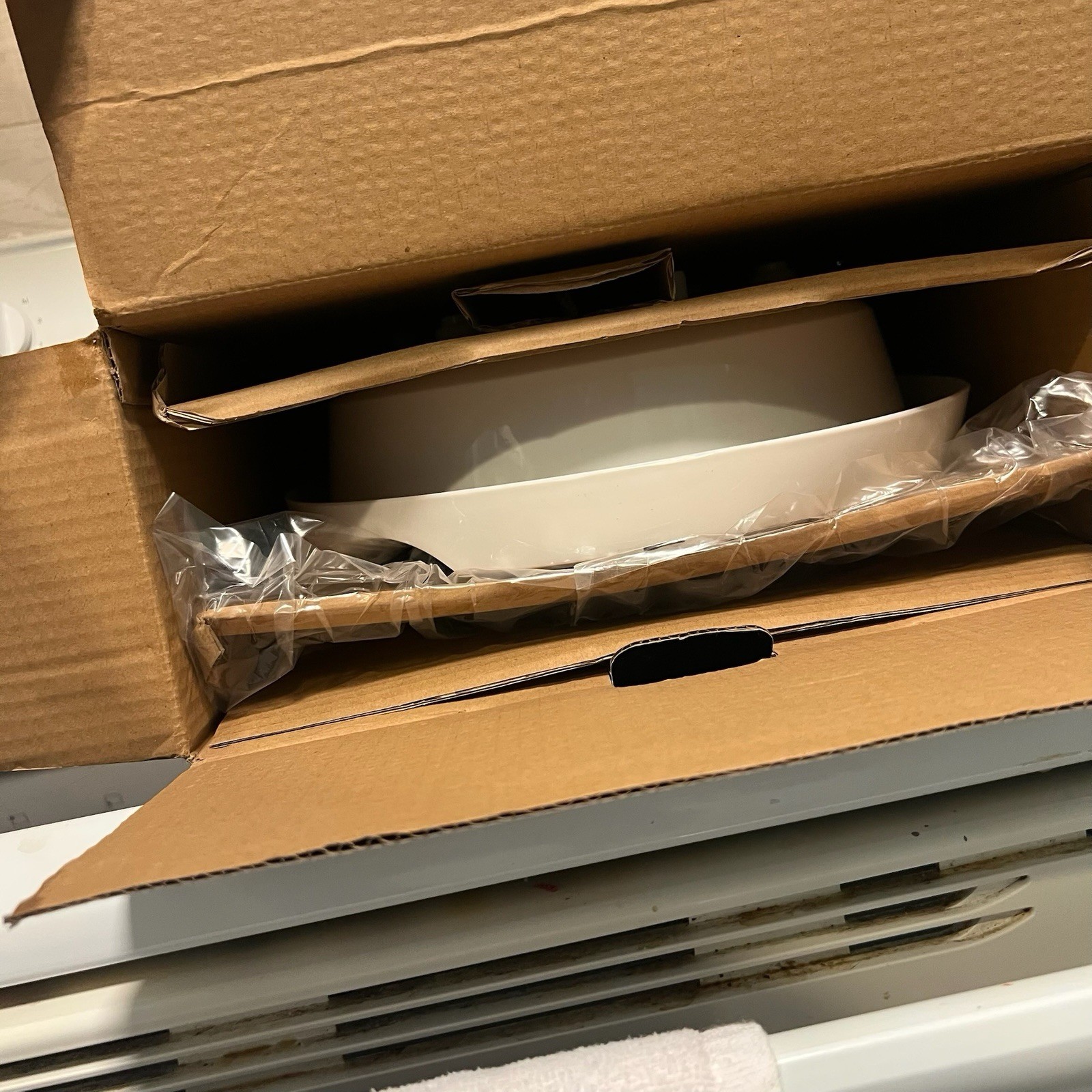 Aroma 3-Qt. 3-In-1 Grillet, White, New Open Box