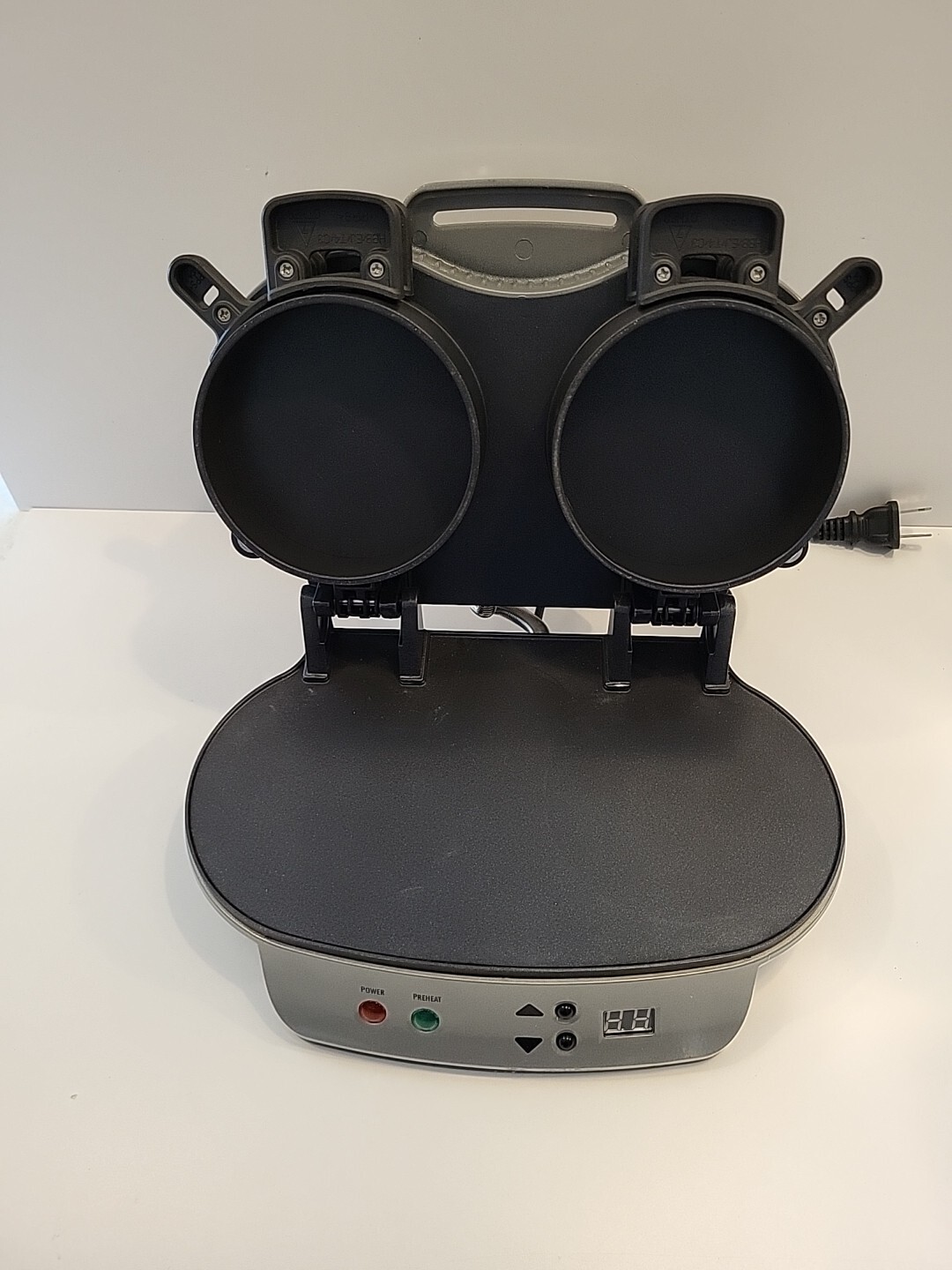 Hamilton Beach Dual Stainless Breakfast Sandwich Maker Model 25490A ST30 Tested