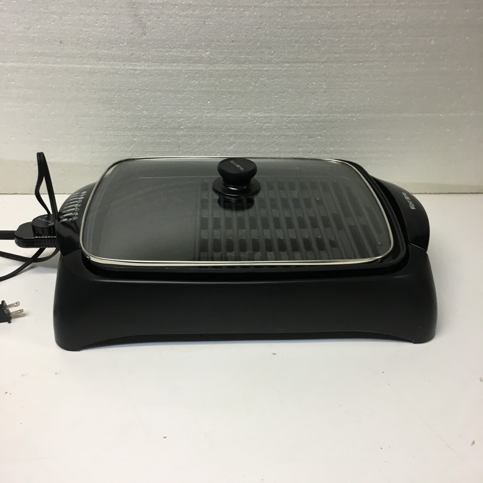 West Bend Chris Freytag Health Heart Smart Indoor Grill Black 1500 Watt 6111