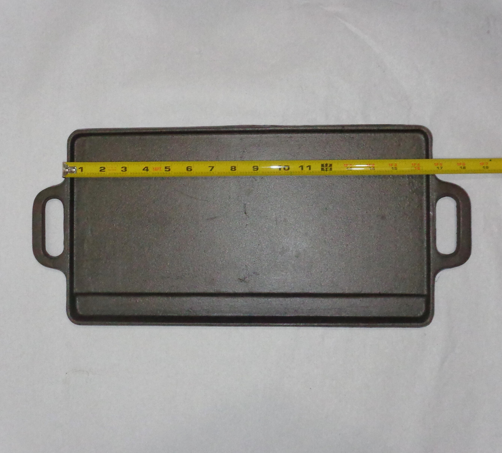 Black Cast Iron Reversible Grill/Griddle Pan 9″ x 16.5″