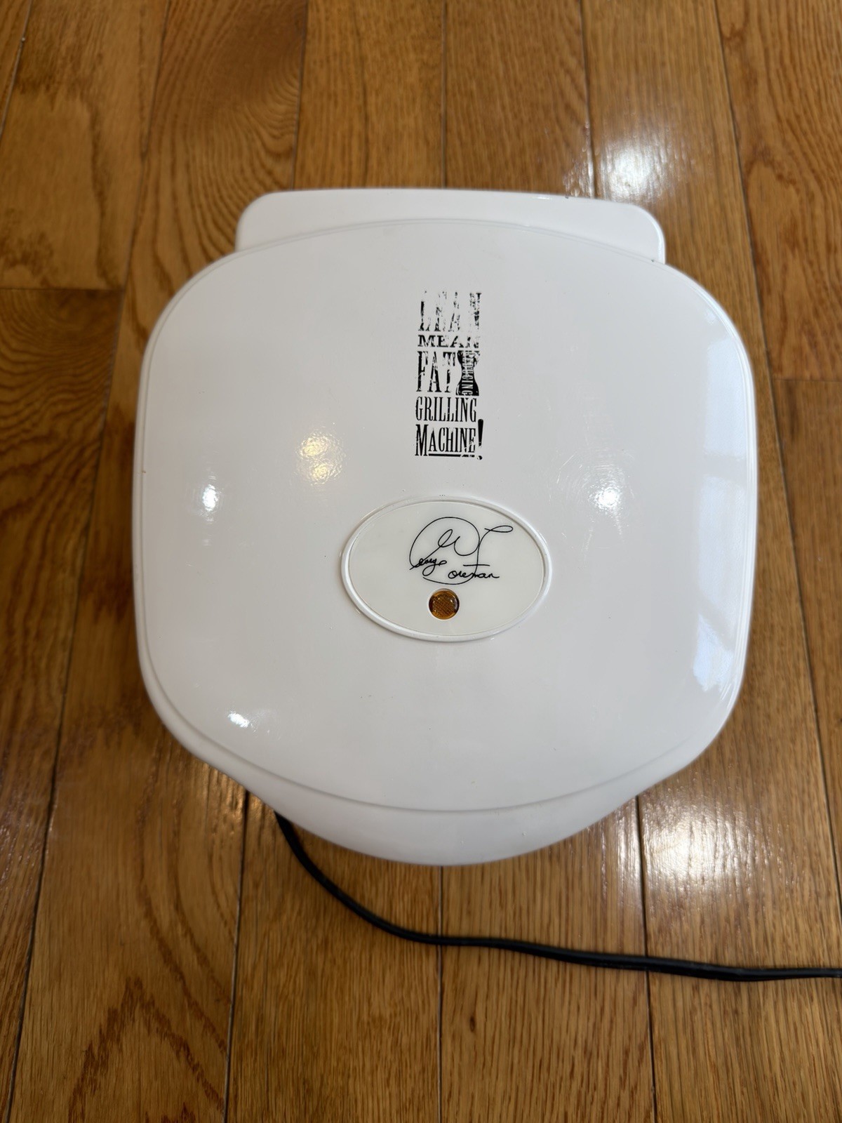 GEORGE FOREMAN Grilling Machine(s) ~ GR-10A ~ White ~ 120V, 760W ~ Drip Tray