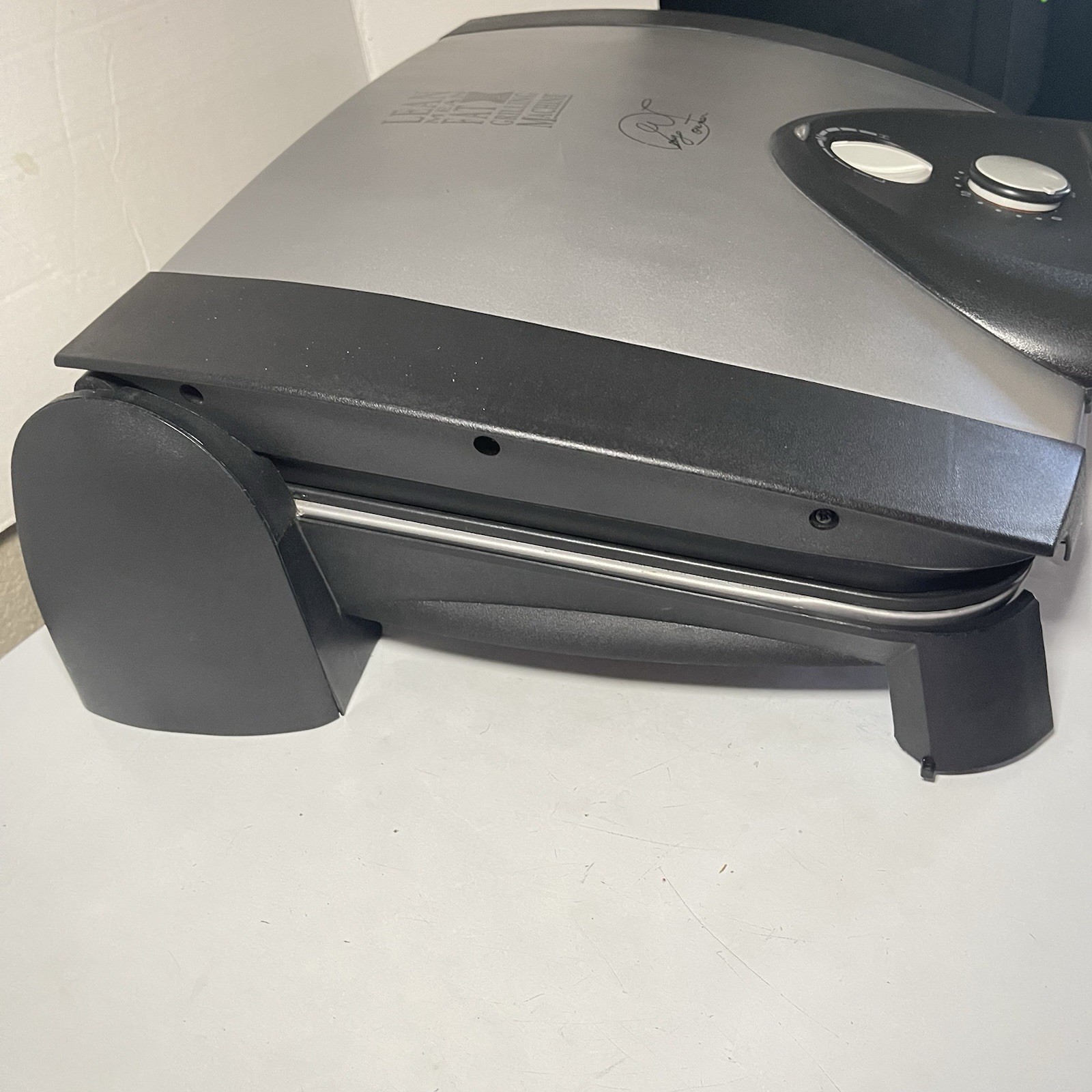 George Foreman Double Champion Indoor Outdoor Electric Grill Press Model GGR62