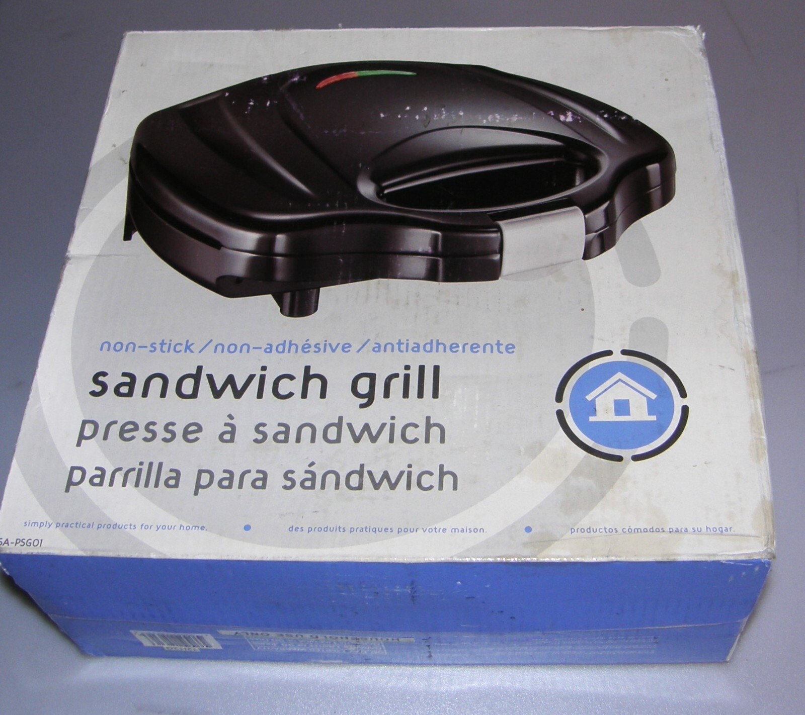 OVENTE Electric Sandwich Grill with Non-Stick Cooking Plates GPS401B