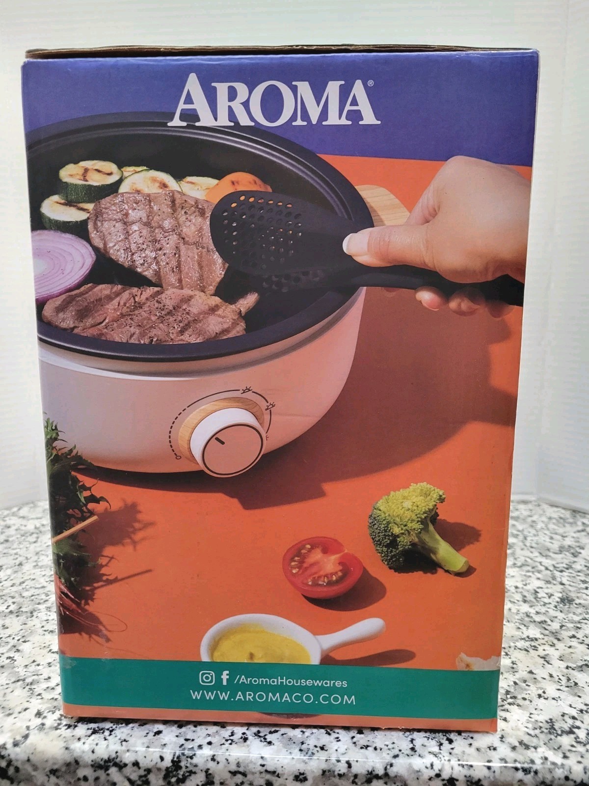 Aroma 2.5Qt. Whatever Pot Electric Hot Pot & Indoor Grill- White