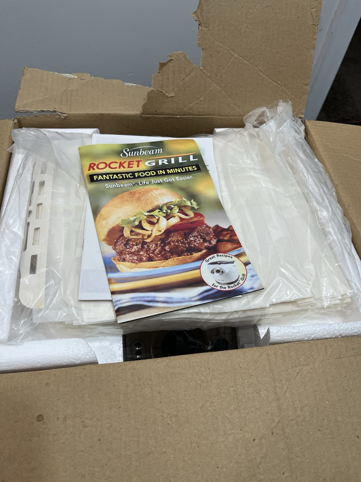 Sunbeam Rocket Grill Indoor with 24 Grilling Pouches BRAND NEW Fast Shipping!!
