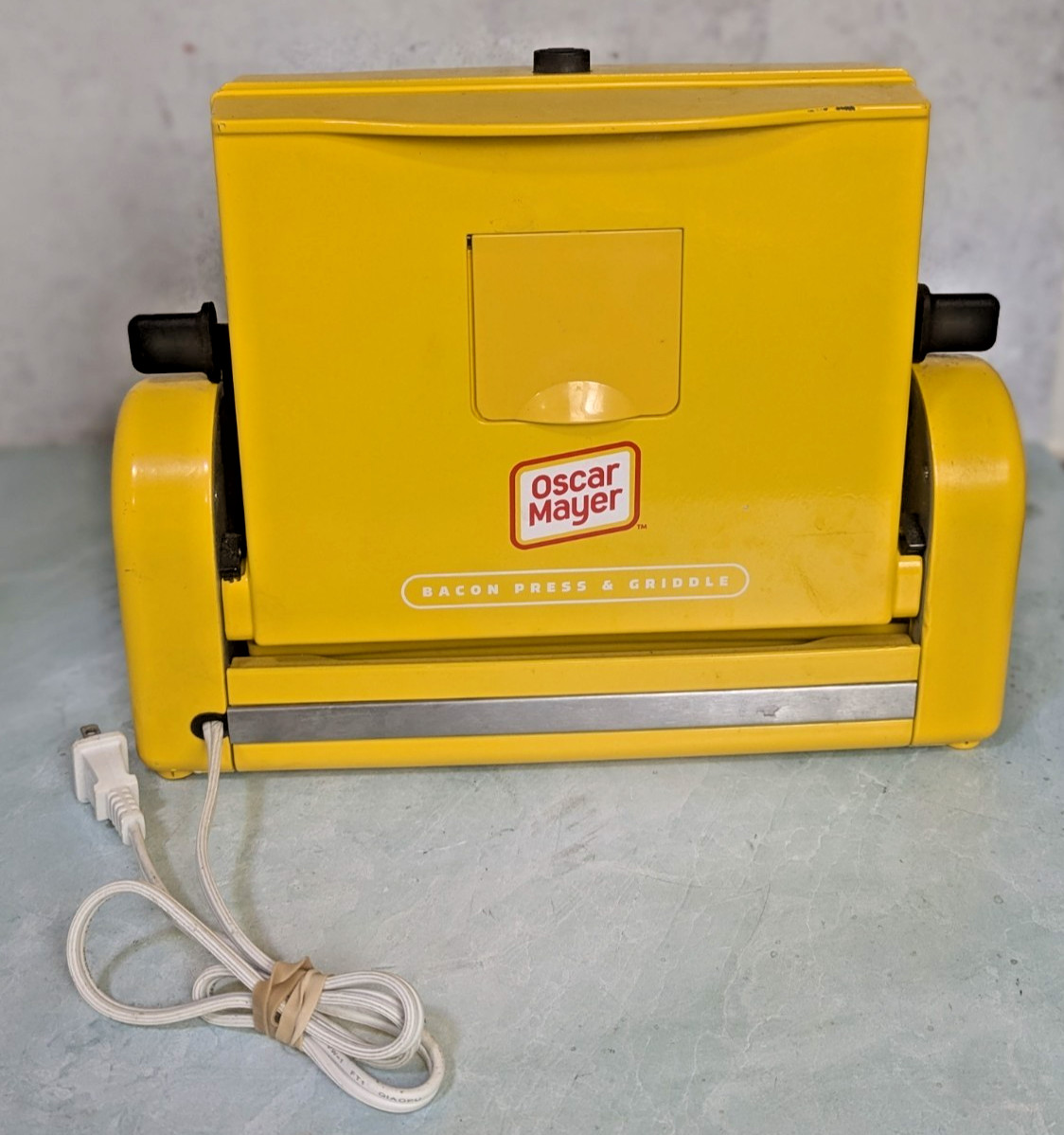 RARE Oscar Mayer ​Yellow Bacon Press & Griddle WORKS GREAT!