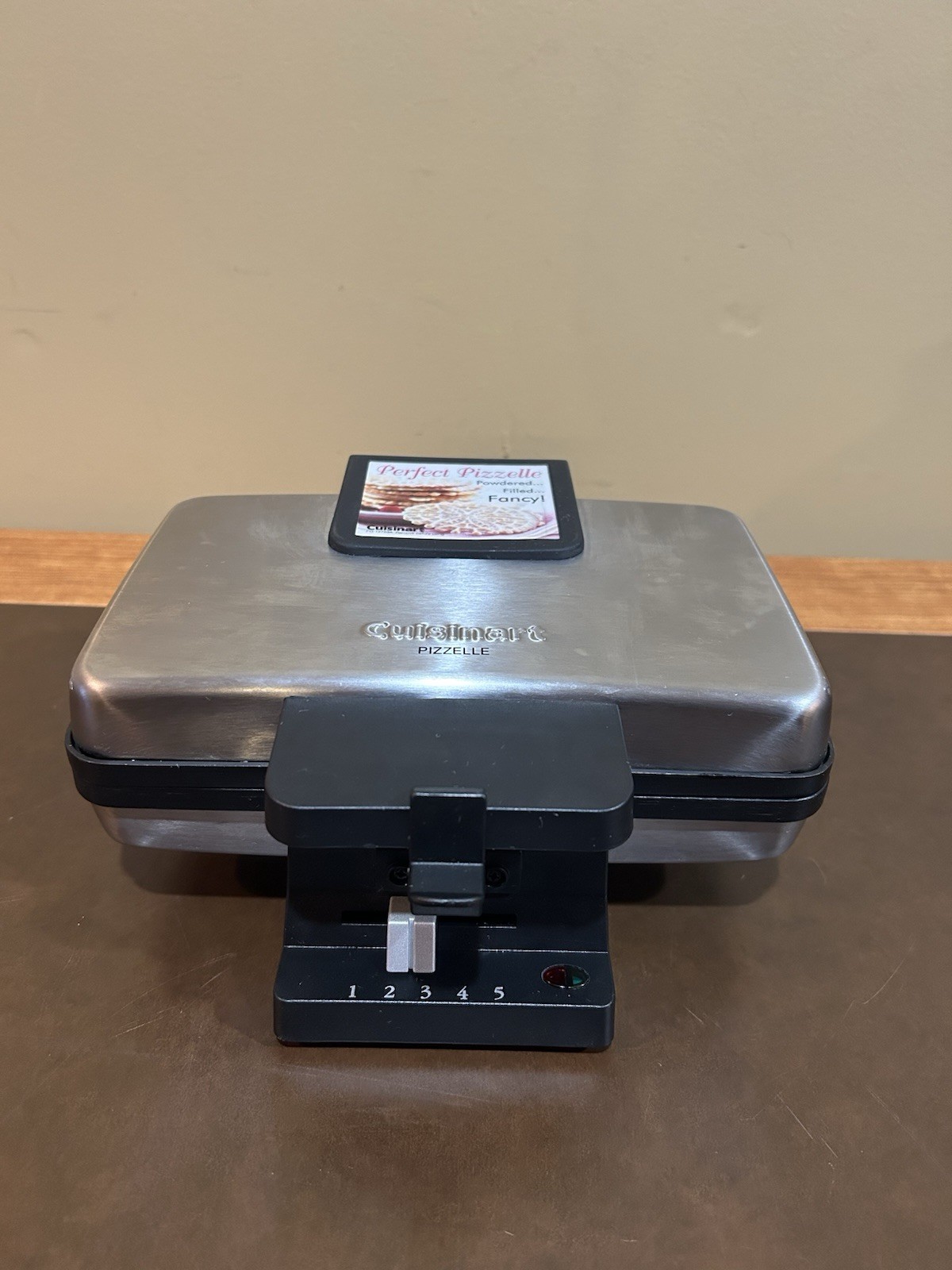 Cuisinart Pizzelle Maker / Press WM PZ2 / WM-PZ2C Stainless & Non-Stick