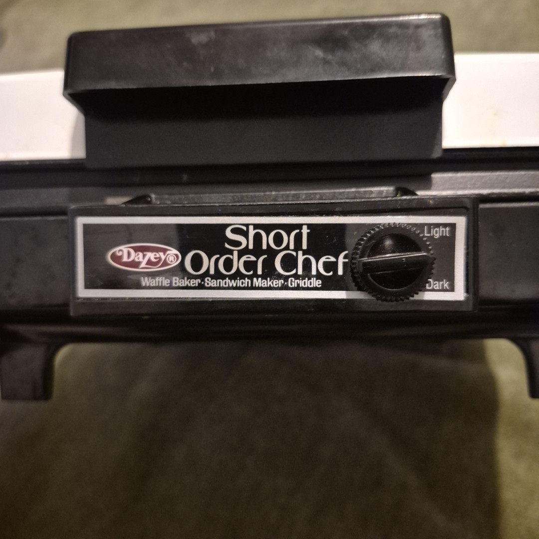Dazey Short Order Chef Waffle Sandwich Maker Griddle