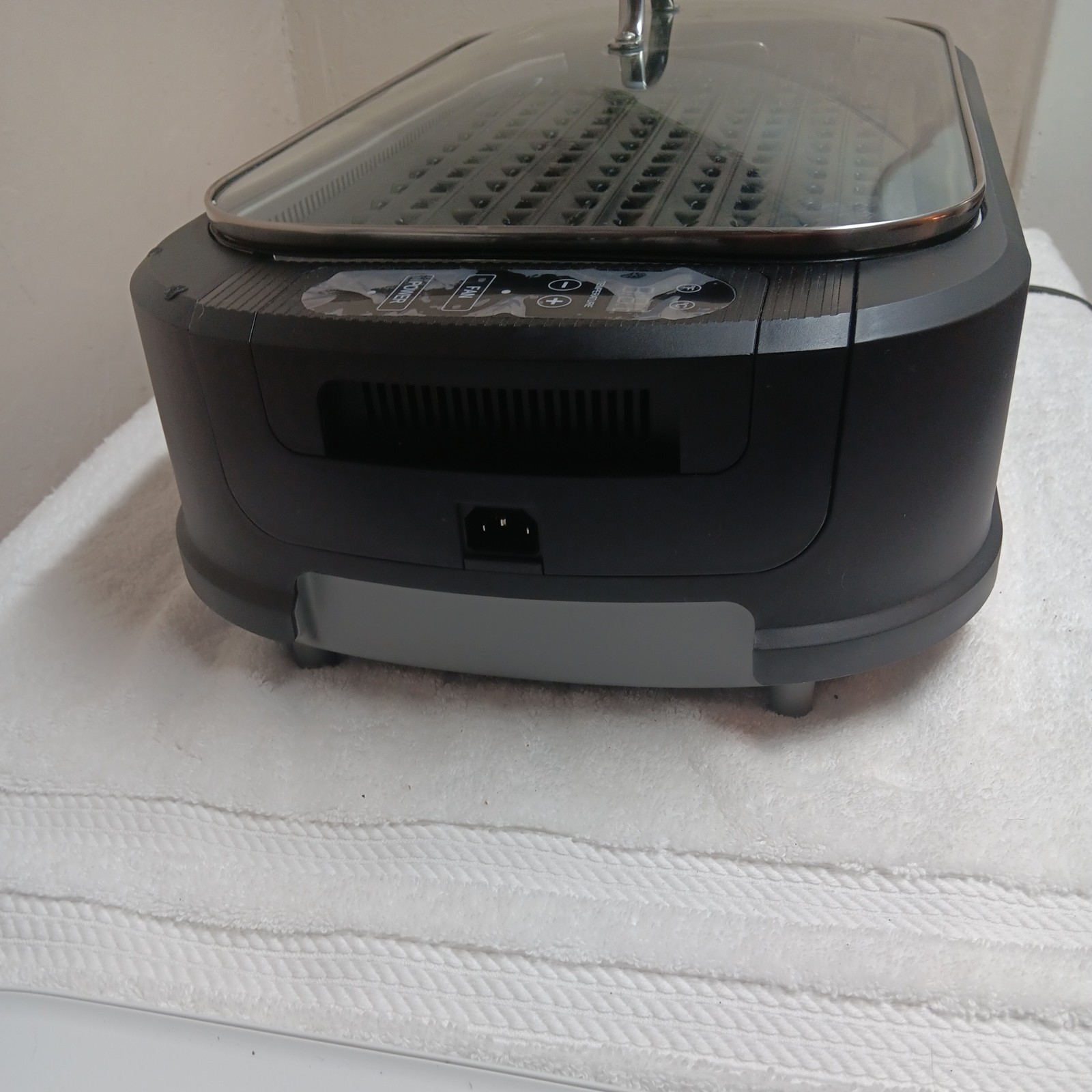SHAQ 3-in-1 Smokeless Grill modelpg-1500xl open box never used. lift off lid