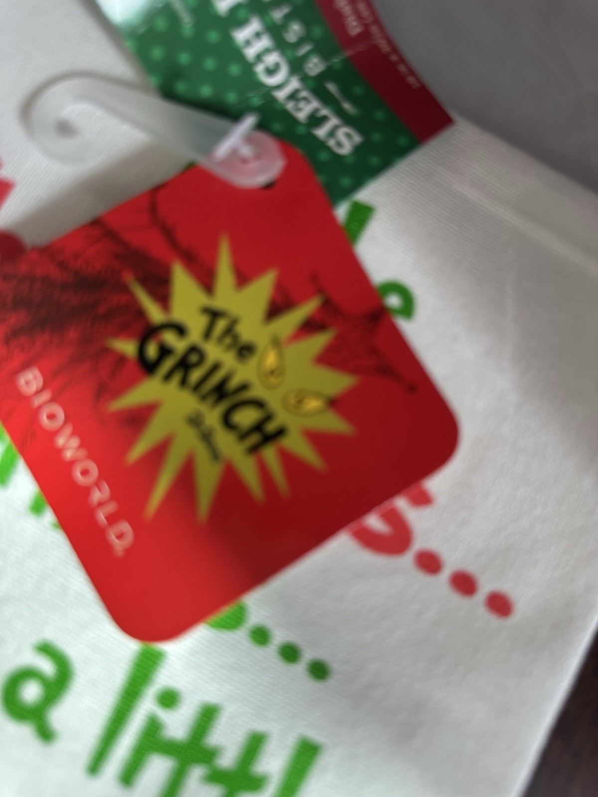 New Dr. Seuss The Grinch Grilled Cheese Sandwich Maker Bundle Extras