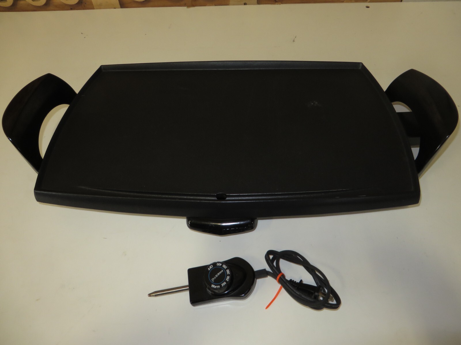 Presto 22 inch Electric Grill Griddle With Removable Handles Black 07061