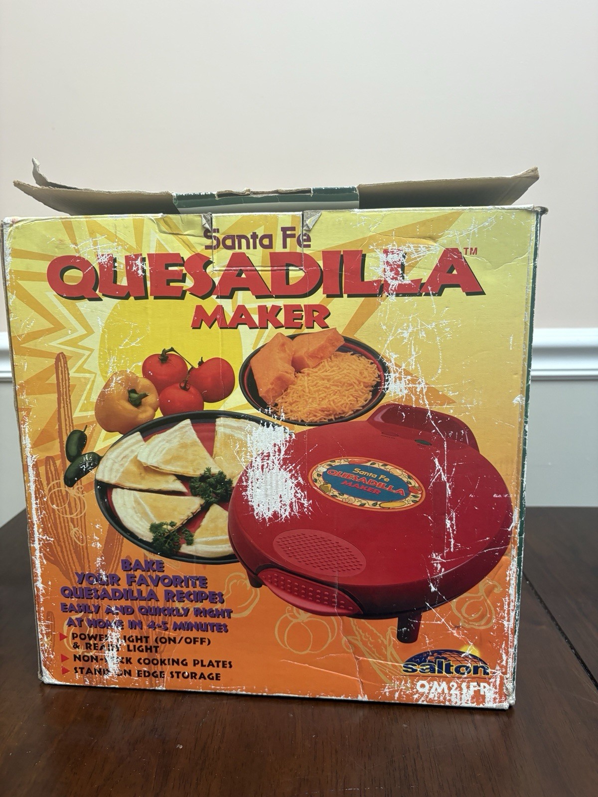 Salton Santa Fe Quesadilla Maker QM2SFR Red 12″ New Open Box