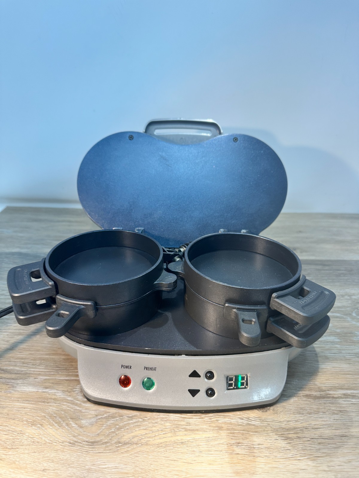 Hamilton Beach ST30 25490A Dual Breakfast Sandwich Maker Electric Tested Works