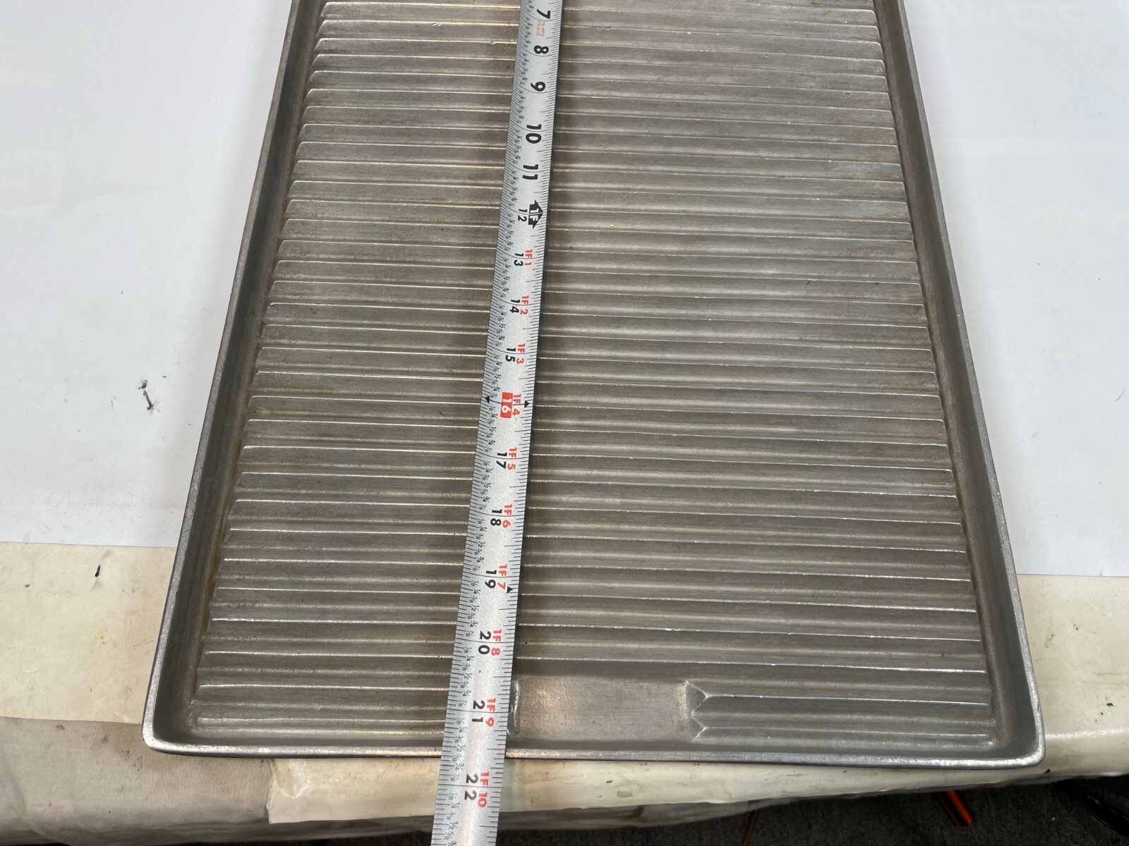 Bon Chef 2182 Cast Pewter Aluminum 13″ X 21 3/8″ Rectangular Grill Tile Pan